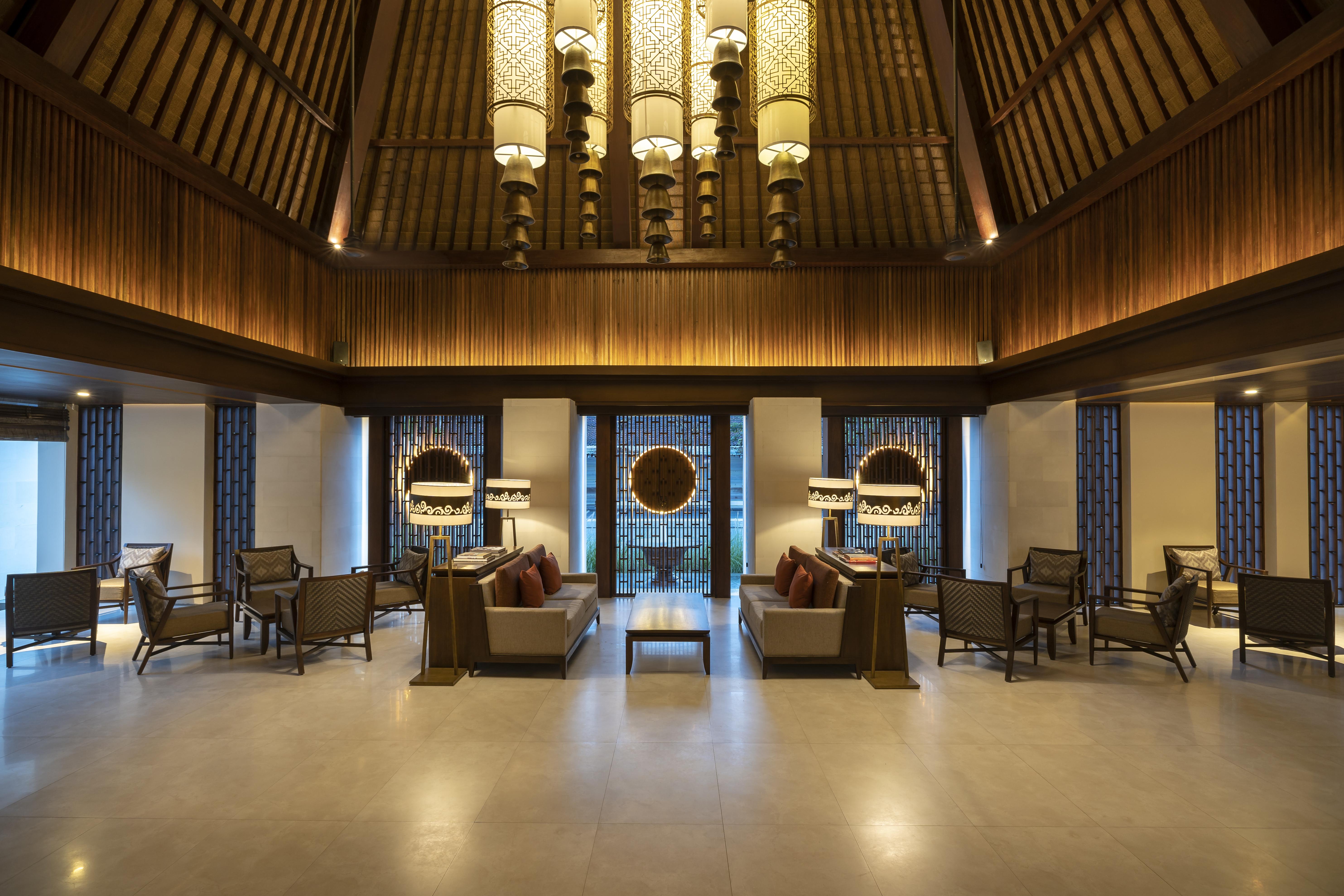 Ramayana Suites And Resort Кута Екстериор снимка The interior of the lounge