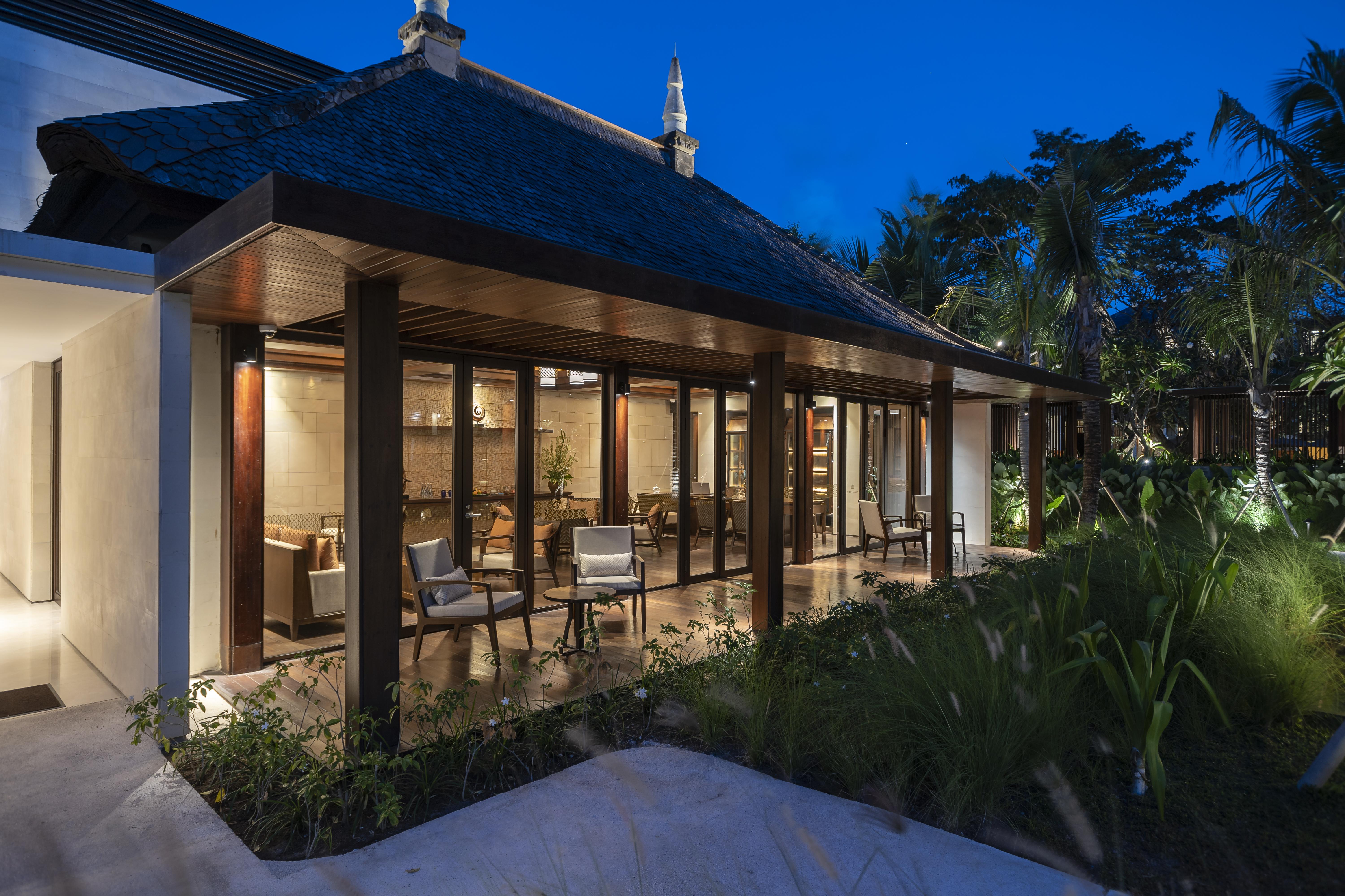 Ramayana Suites And Resort Кута Екстериор снимка The Beach Club at The Standard, Hua Hin