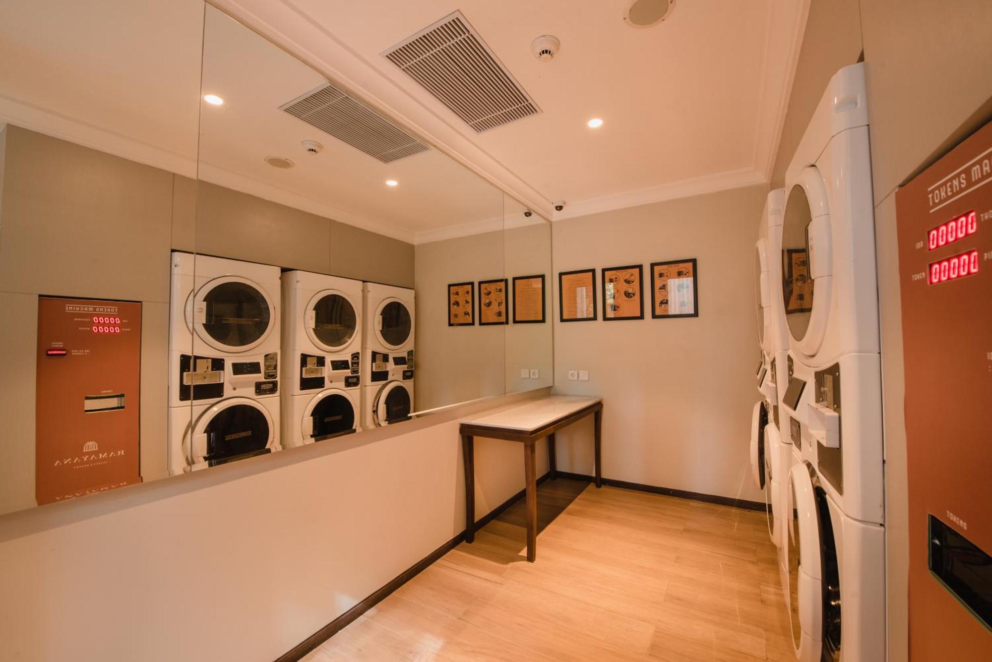 Ramayana Suites And Resort Кута Екстериор снимка Laundry room
