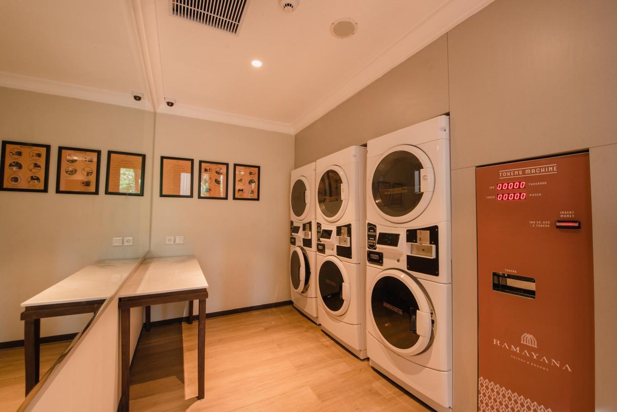 Ramayana Suites And Resort Кута Екстериор снимка Laundry facilities at the hotel