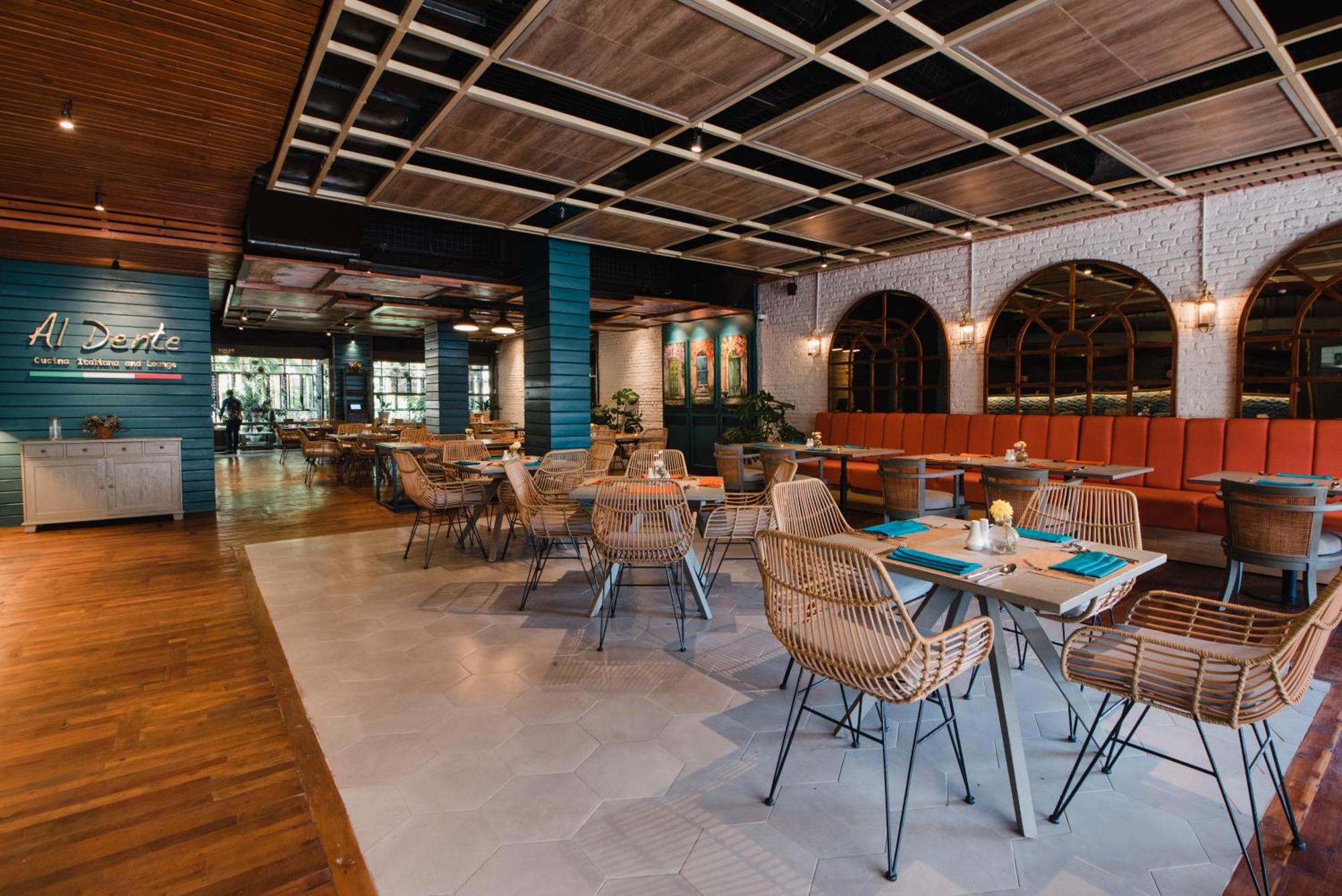 Ramayana Suites And Resort Кута Екстериор снимка The interior of the restaurant