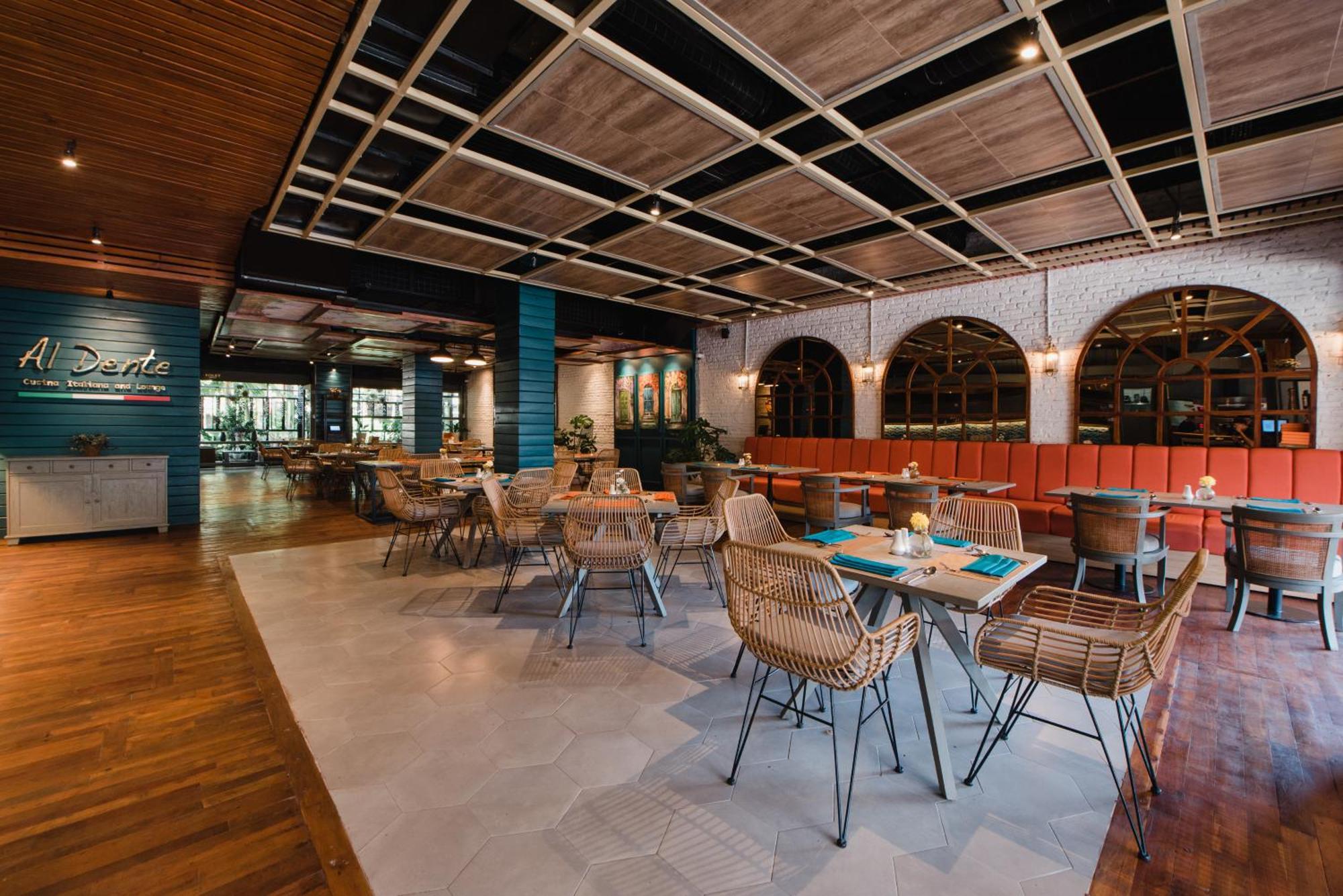 Ramayana Suites And Resort Кута Екстериор снимка The interior of the restaurant