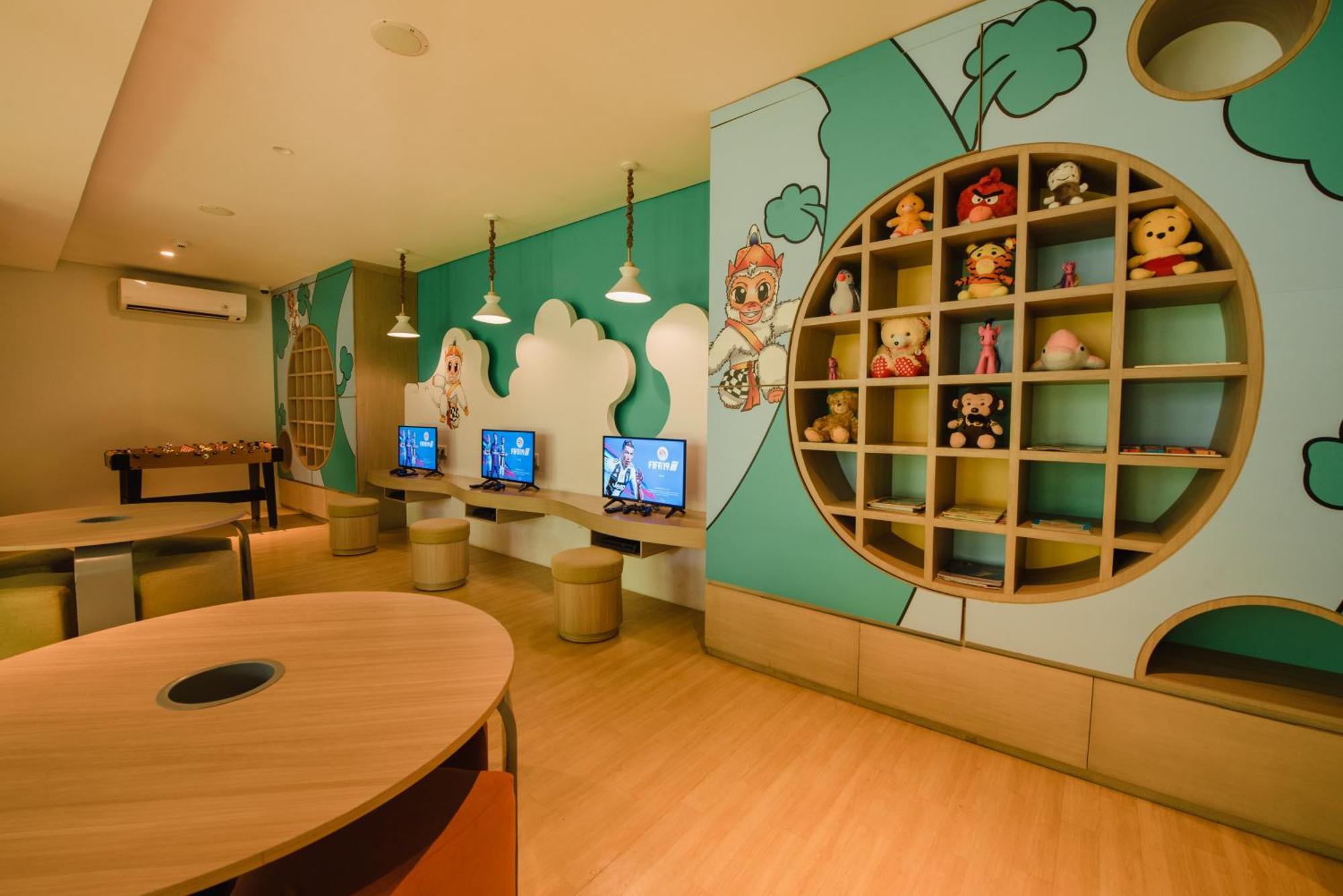 Ramayana Suites And Resort Кута Екстериор снимка The Children's Library